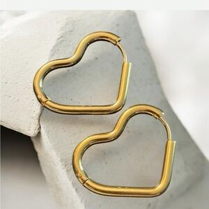 Heart-Shaped Gold hoop Earrings new
